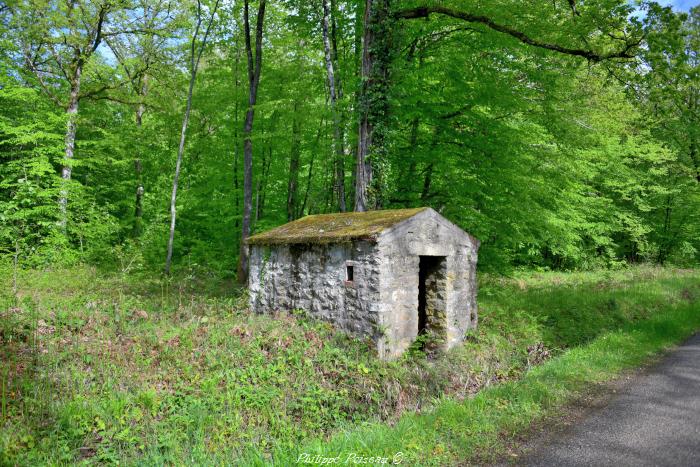 Cabane ancienne de cantonniers