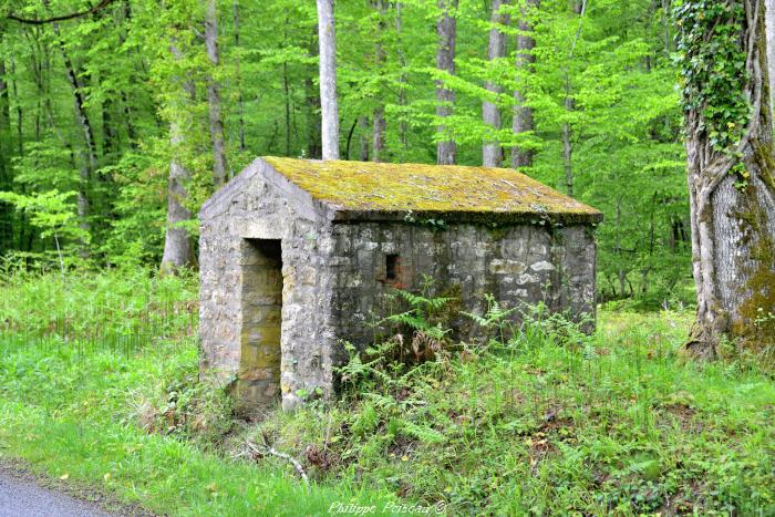 Cabane ancienne de cantonniers