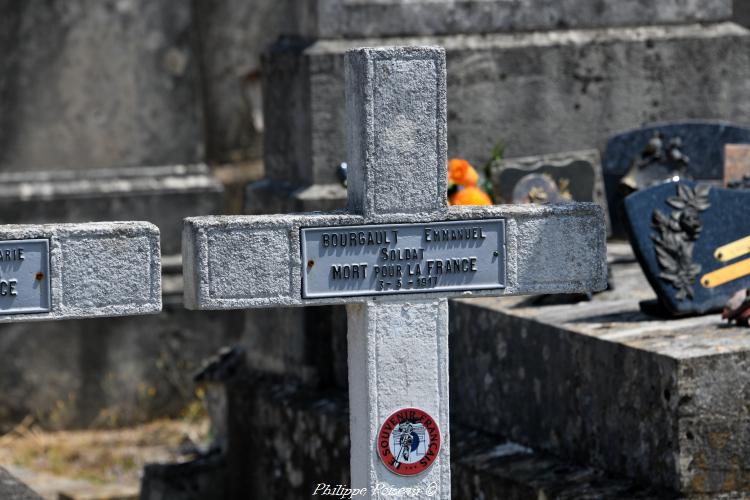 Le carré militaire de Varzy 