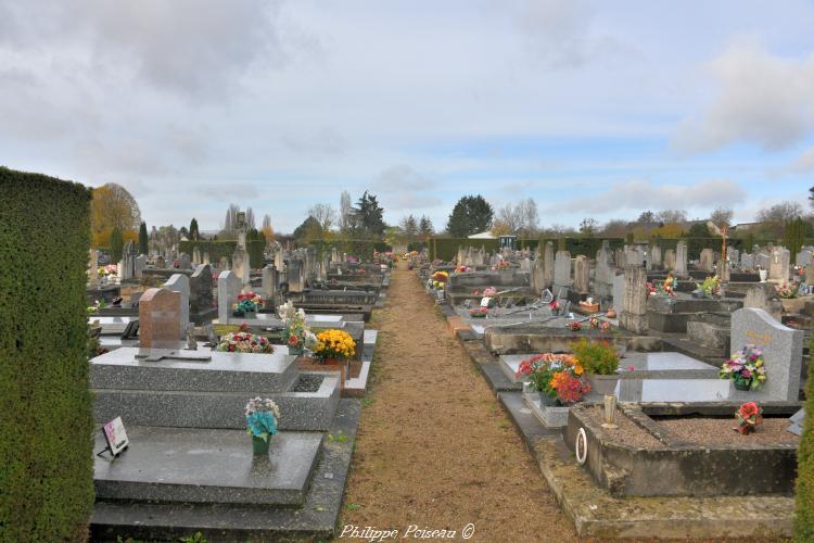 Caveau du cimetière de Cosne-sur-Loire