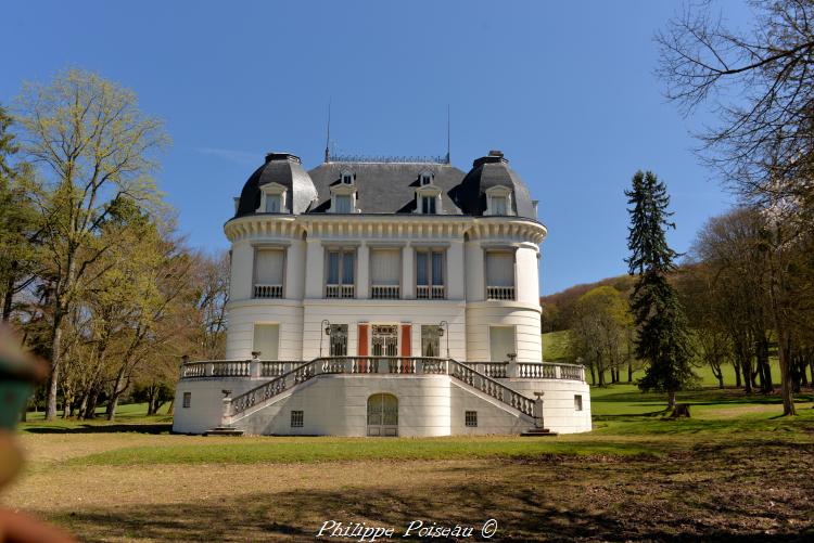 Château Boisson de Prémery un beau manoir