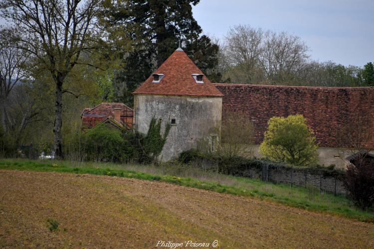 Le pigeonnier du Viel-Azy un beau patrimoine