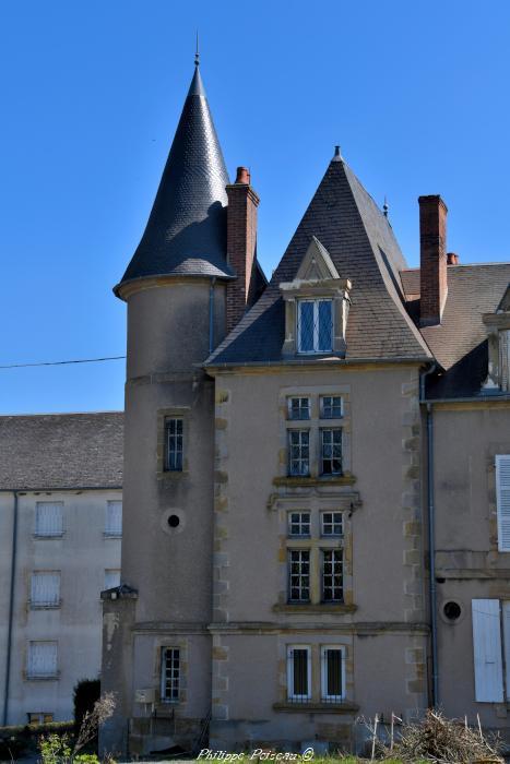 chateau cercy la tour