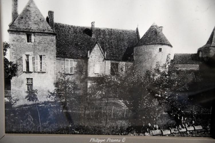 L'ancien château de Saint-Laurent-l'Abbaye