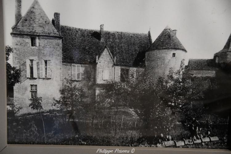 L'ancien château de Saint-Laurent-l'Abbaye