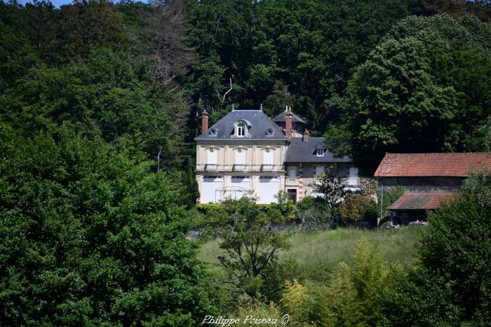 Château de Sauvigny les Bois un beau patrimoine