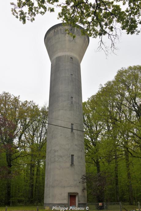 Château d'eau de Monceaux le Comte 