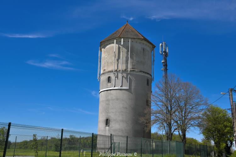 Château d'eau de Saint Parize le Chatel 