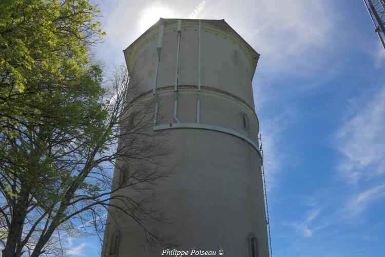 Château d'eau de Saint Parize le Chatel 