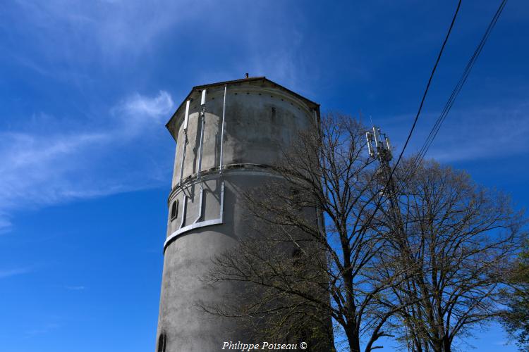 Château d'eau de Saint Parize le Chatel 