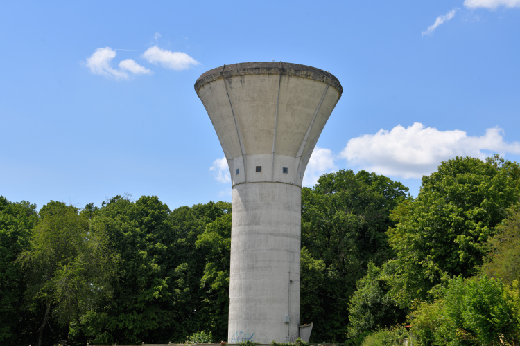 Château d'eau de Varennes-Vauzelles