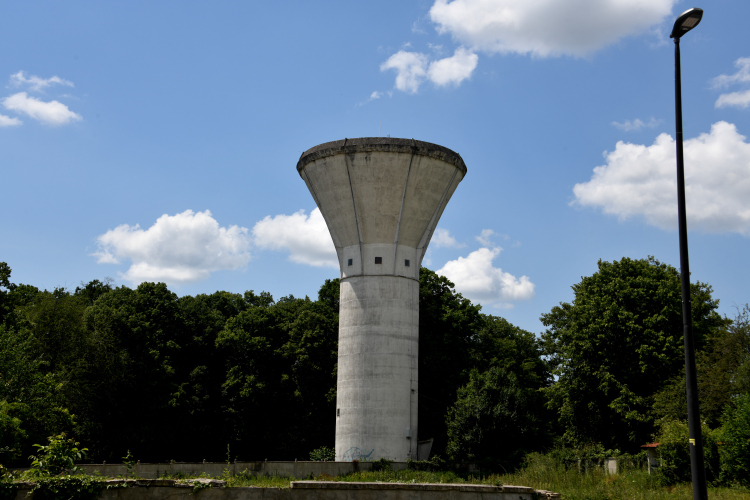 Château d'eau de Varennes-Vauzelles