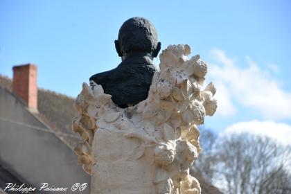 Monument Jules Renard Nièvre Passion