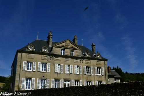 Château de Glux en Glenne Nièvre Passion