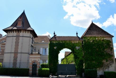 Château de Saint Seine un remarquable patrimoine