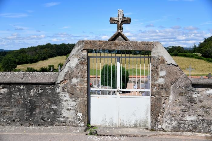 Cimetière de Blismes un beau patrimoine du Morvan.