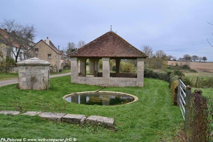 Lavoir de Crux la Ville Nièvre Passion