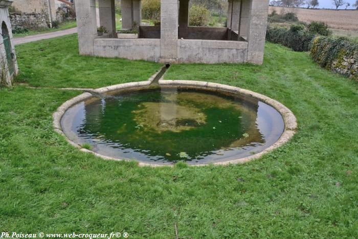 Lavoir de Crux la Ville Nièvre Passion