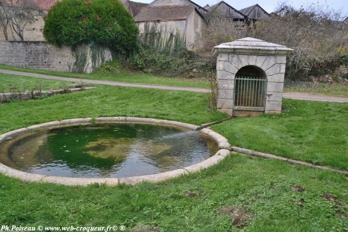 Lavoir de Crux la Ville Nièvre Passion