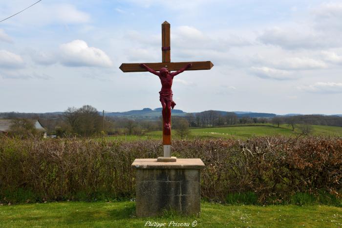 Crucifix carrefour de Tazilly