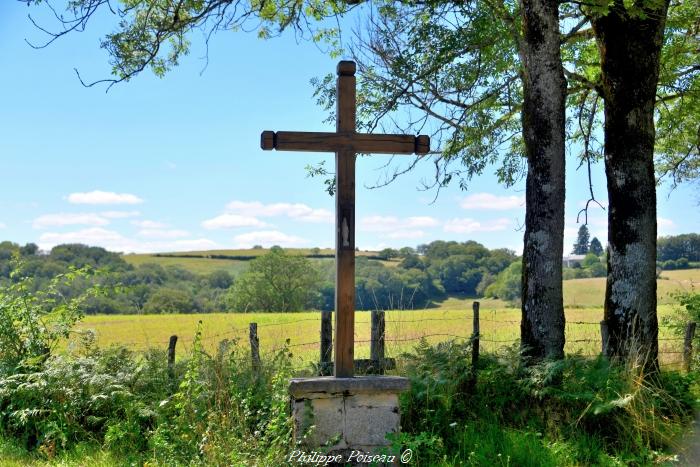 Croix du carrefour de Poussignol