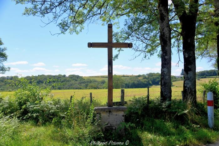 Croix du carrefour de Poussignol