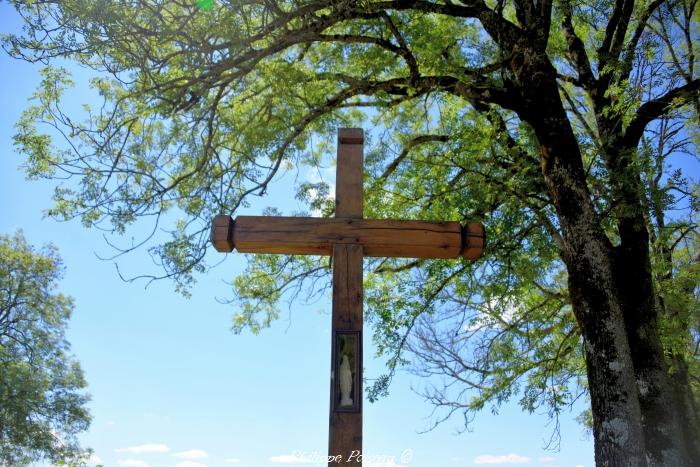 Croix du carrefour de Poussignol un beau patrimoine.