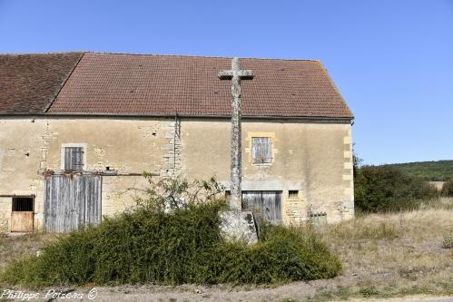 Croix monumentale de Sur Yonne un patrimoine