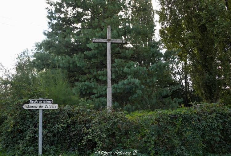 Croix au carrefour du Grand Pré de Valotte