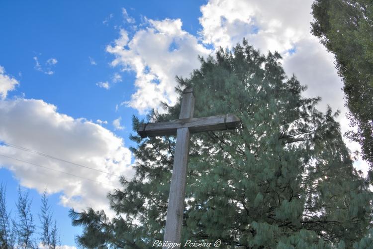 Croix au carrefour du Grand Pré de Valotte