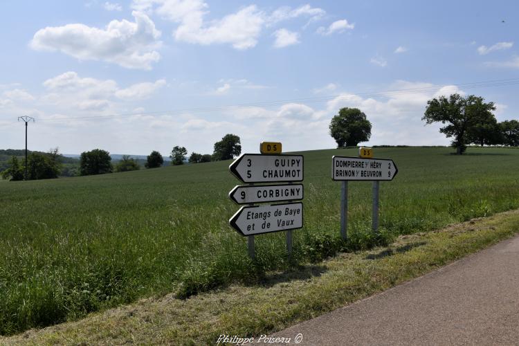 Croix du carrefour de Héry