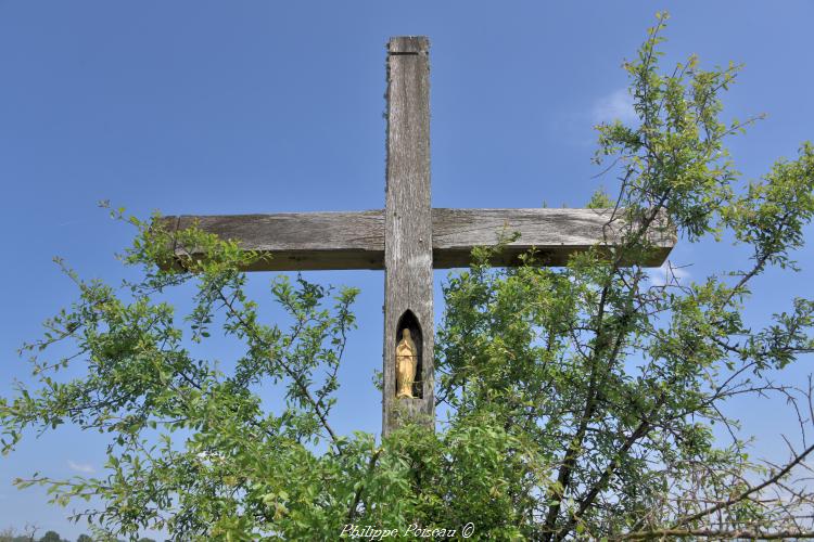 Croix du carrefour de Héry