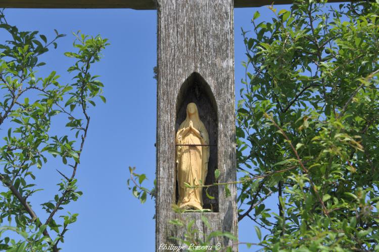 Croix du carrefour de Héry