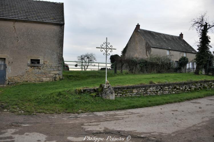 La croix de Brèches