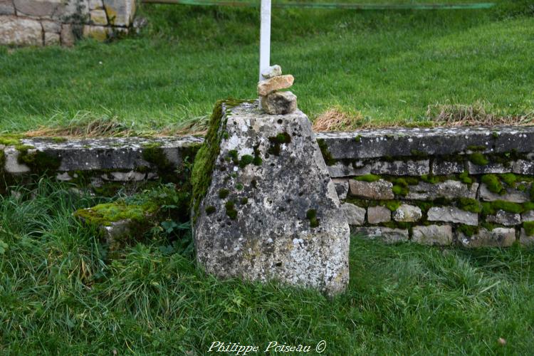 La croix de Brèches