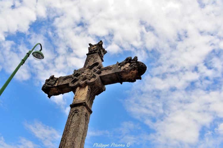 Croix de Corbigny un beau patrimoine