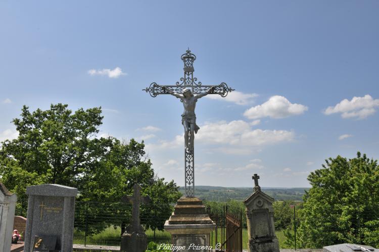 Croix du cimetière de Dompierre-sur-Héry