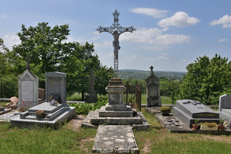 Croix du cimetière de Dompierre-sur-Héry