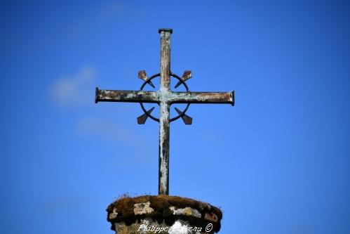 Croix du cimetière de Frasnay Reugny