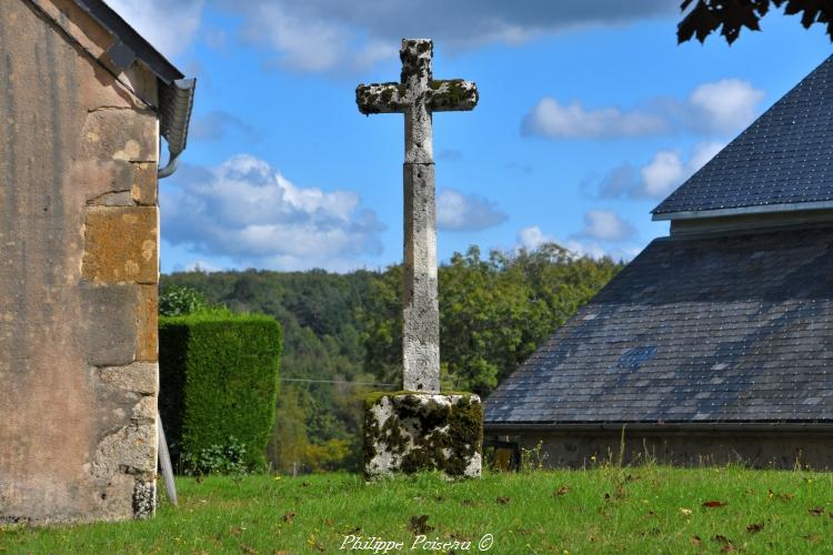 Croix de Gien sur Cure