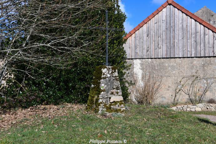 Croix de L'Huy Bouche 
