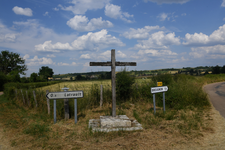 Croix en bois de Latrault