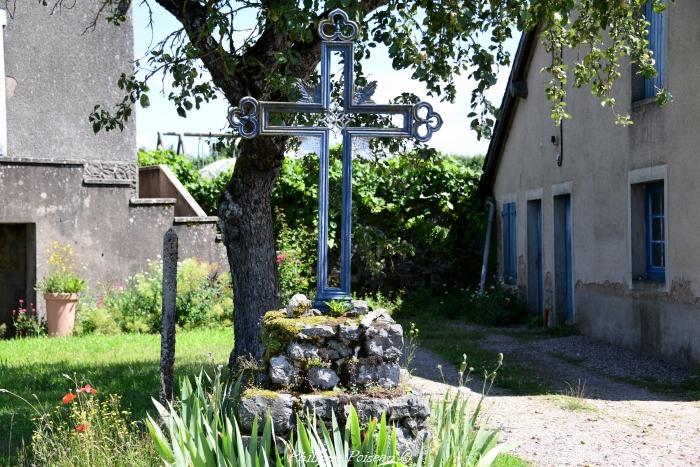 Croix du hameau Le Chariot 