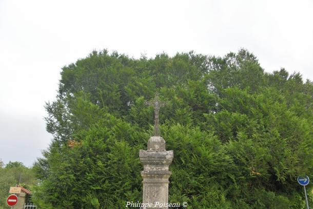 La croix du village de Lys