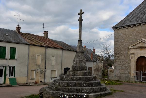 Croix de Marigny l’Église un beau patrimoine