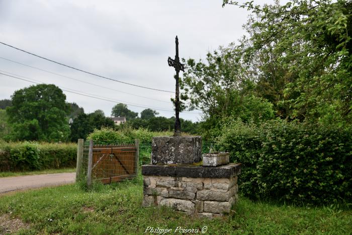 Croix de Mézières un patrimoine vernaculaire.