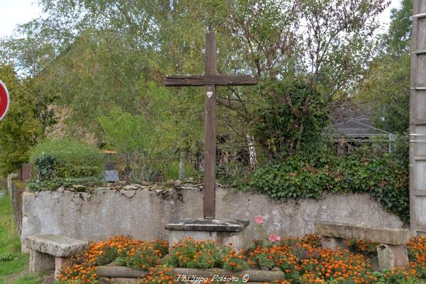 Croix du village de Millay