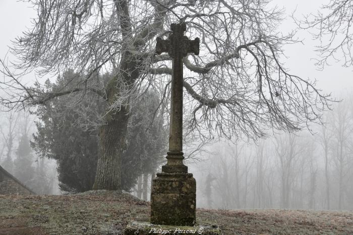 Croix de la butte de Montenoison