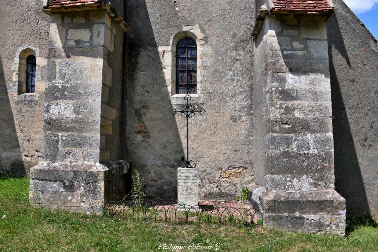 Croix de Parigny-la-Rose un patrimoine