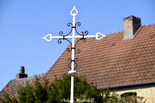 Croix de Saint Jean Baptiste de Trucy-l'Orgueuilleux